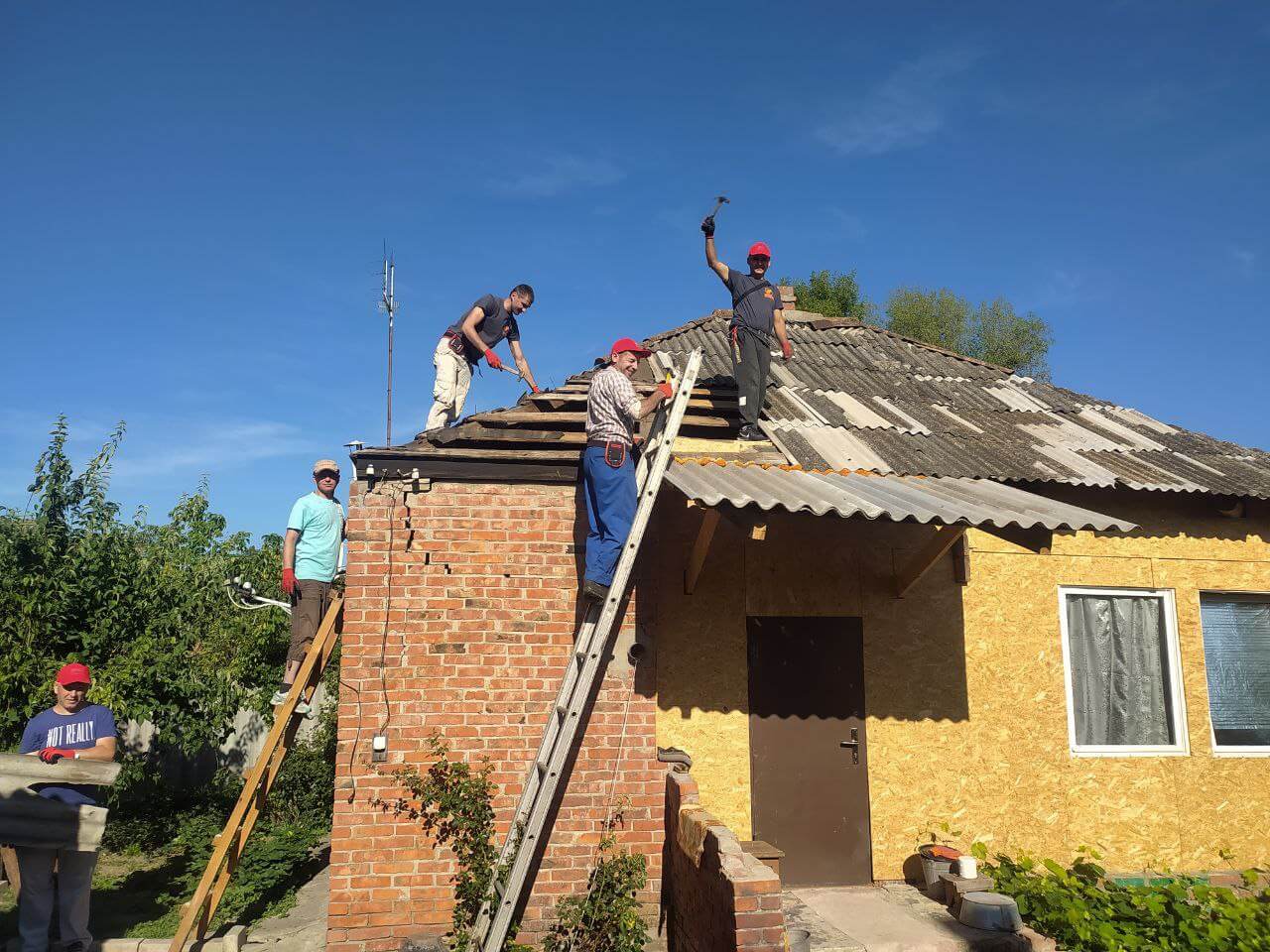 Відновлення житла в Харківській області с. Петрівське